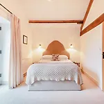 5 Bed In Penrith Oc-sz111 *