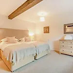 5 Bed In Penrith Oc-sz111 بيت للعطل