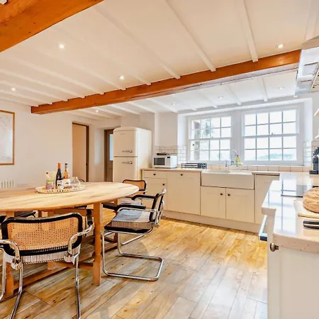 Semesterbostad 5 Bed In Eden Valley Sz111